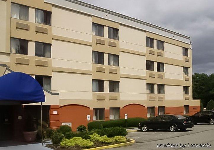 Quality Inn Spring Valley - Nanuet Exterior foto